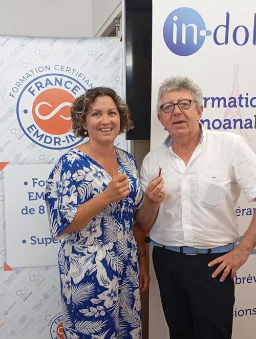 Cindy CHARPENTIER-VOYER (Bordeaux) et Laurent GROSS (Paris) en Formation EMDR - IMO, EMDR Intégrative. Cindy CHARPENTIER-VOYER (Bordeaux) et Laurent GROSS (Paris) en Formation EMDR - IMO, EMDR Intégrative.